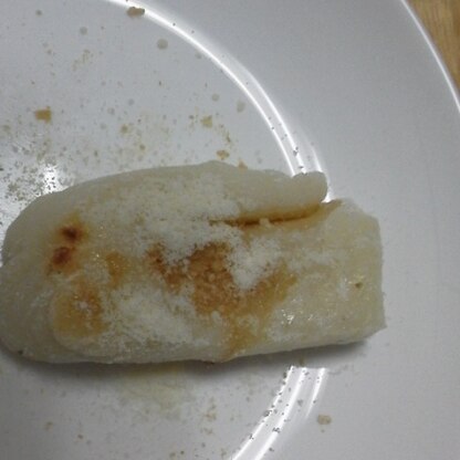 焼餅に箸で穴をあけて試してみました。うまい棒のチーズ味みたいだと話していました。